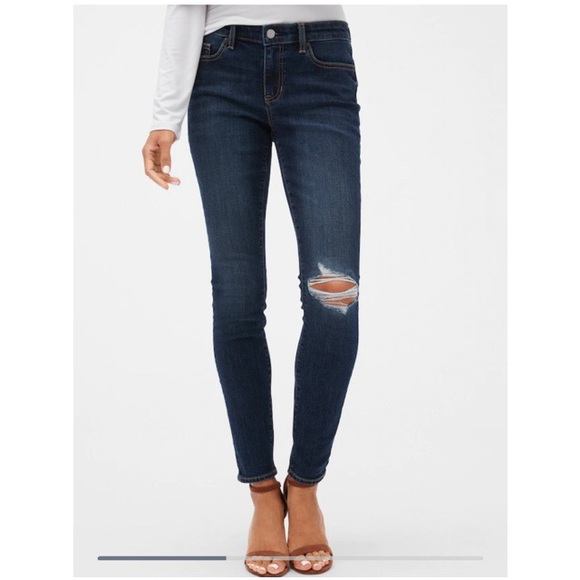 GAP Denim - NWOT Gap Mid rise destructed legging jean